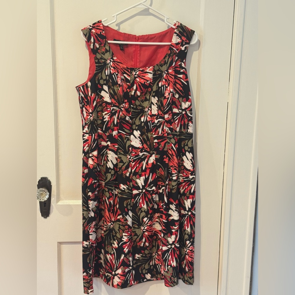 Floral Sleeveless Dress - Coral and Black